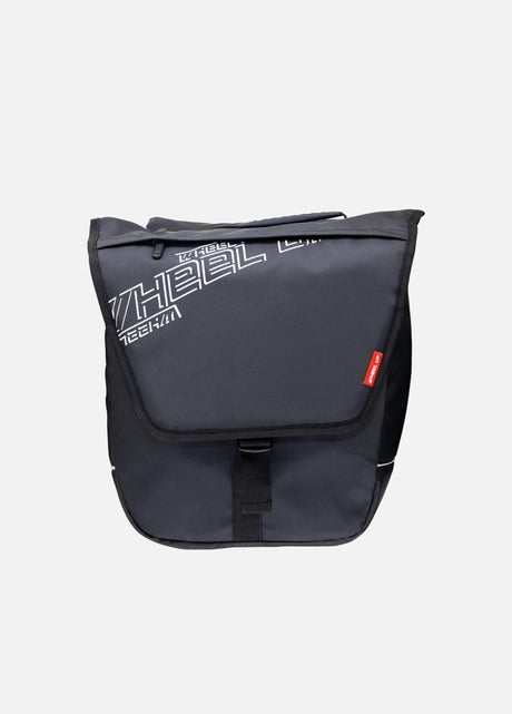 LE20 rear pannier bag in black with a spacious design for biking adventures and everyday use